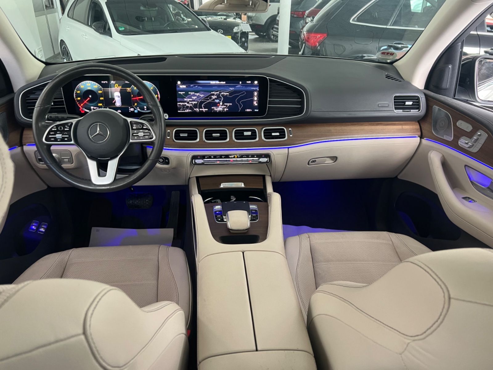 Fahrzeugabbildung Mercedes-Benz GLE 350 d 4Matic AMG Line PANORAMA*AHK*SITZBELÜF