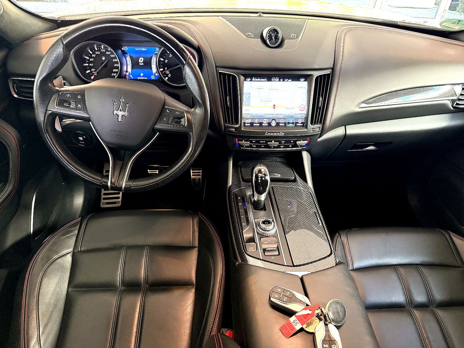 Fahrzeugabbildung Maserati Levante S/CARBON/HARMAN-KARDON/KAMERA/BRD