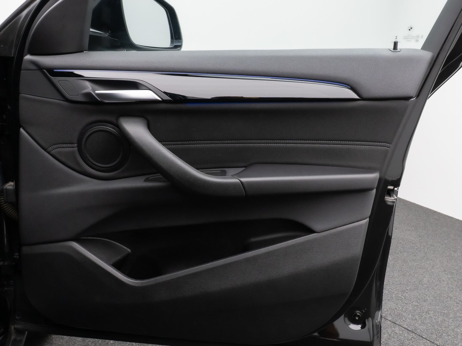 Fahrzeugabbildung BMW X2 sD18d Kamera DAB LED Geschwindigkeitsr Sport