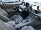 Hyundai i30 1.6 CRDi Premium Pano Leder Navi - Hyundai i30 mit Diesel-Antrieb: Limousine, Automatik