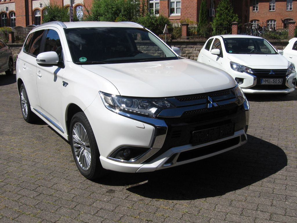 Image of Mitsubishi Outlander