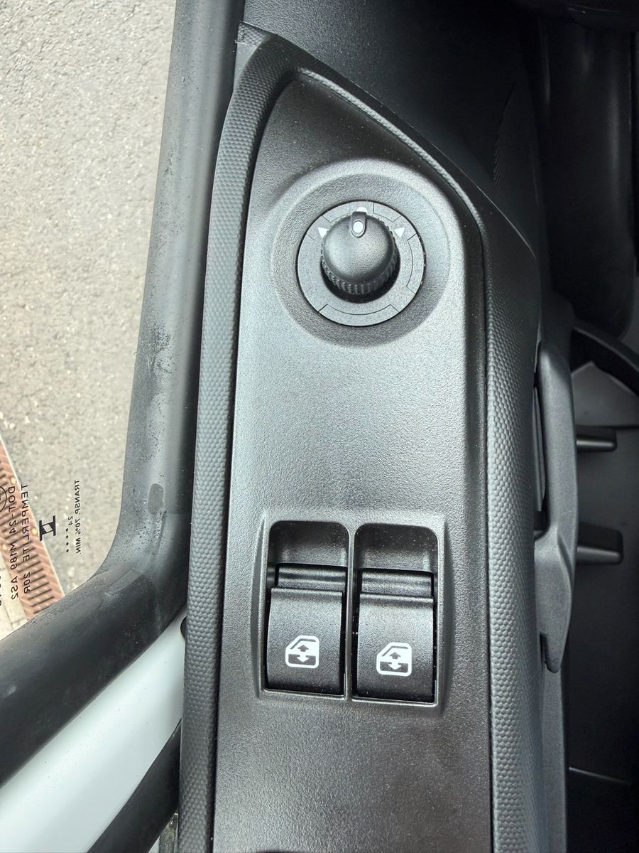 Fahrzeugabbildung Iveco Daily 35S14 V ASC Kastenwagen