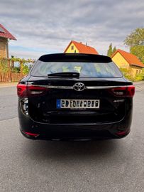 Toyota Avensis - 5