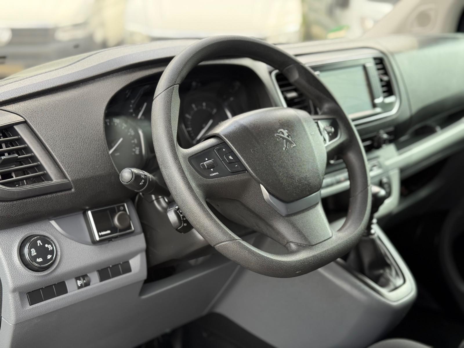 Peugeot Expert 2.0 HDI Premium L2 KLIMA NAVI TEMP AHK