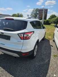 Ford Kuga - 2
