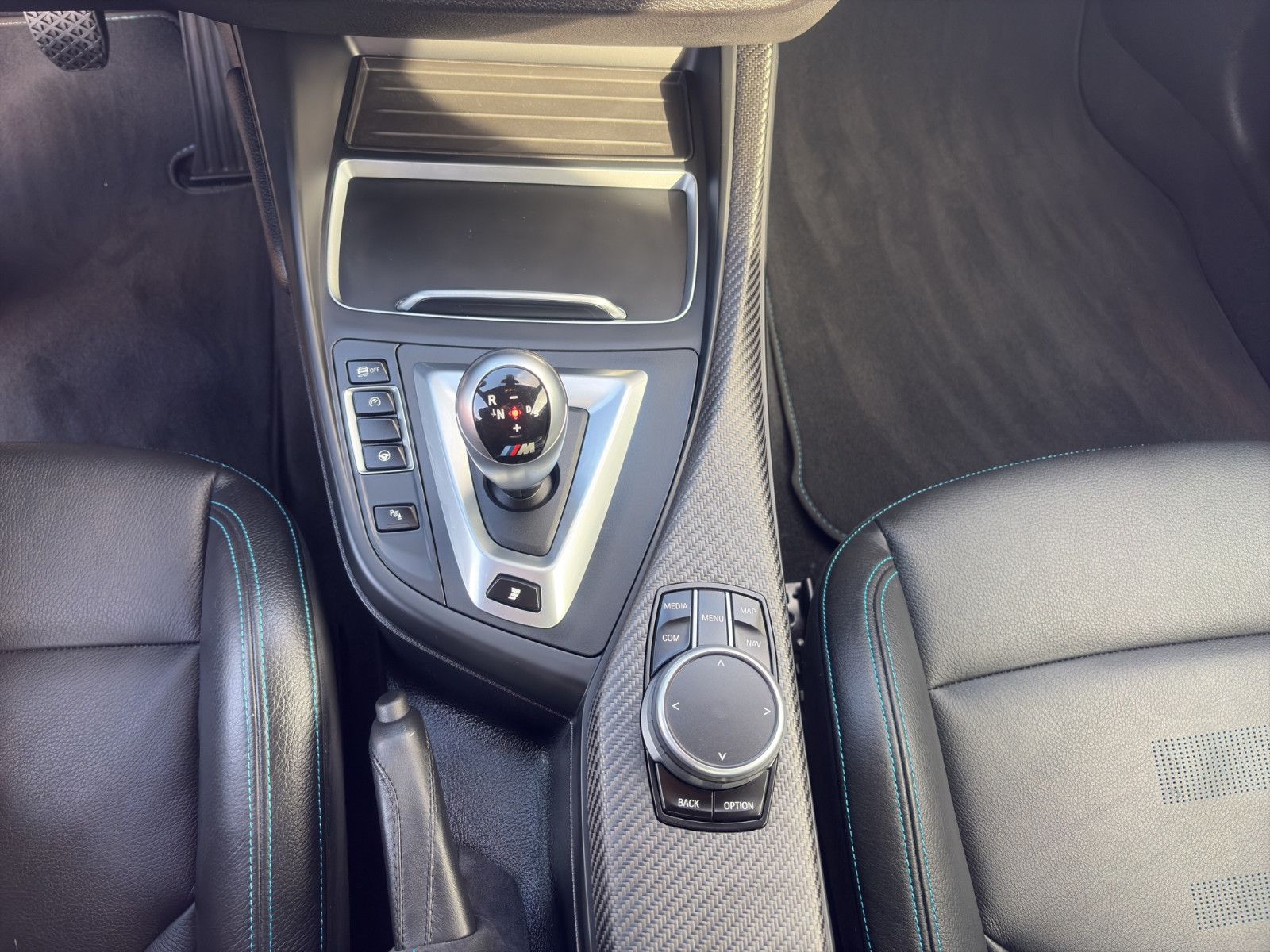 Fahrzeugabbildung BMW M2 Coupe Competition/H&K/Carbon/Apple CarPlay