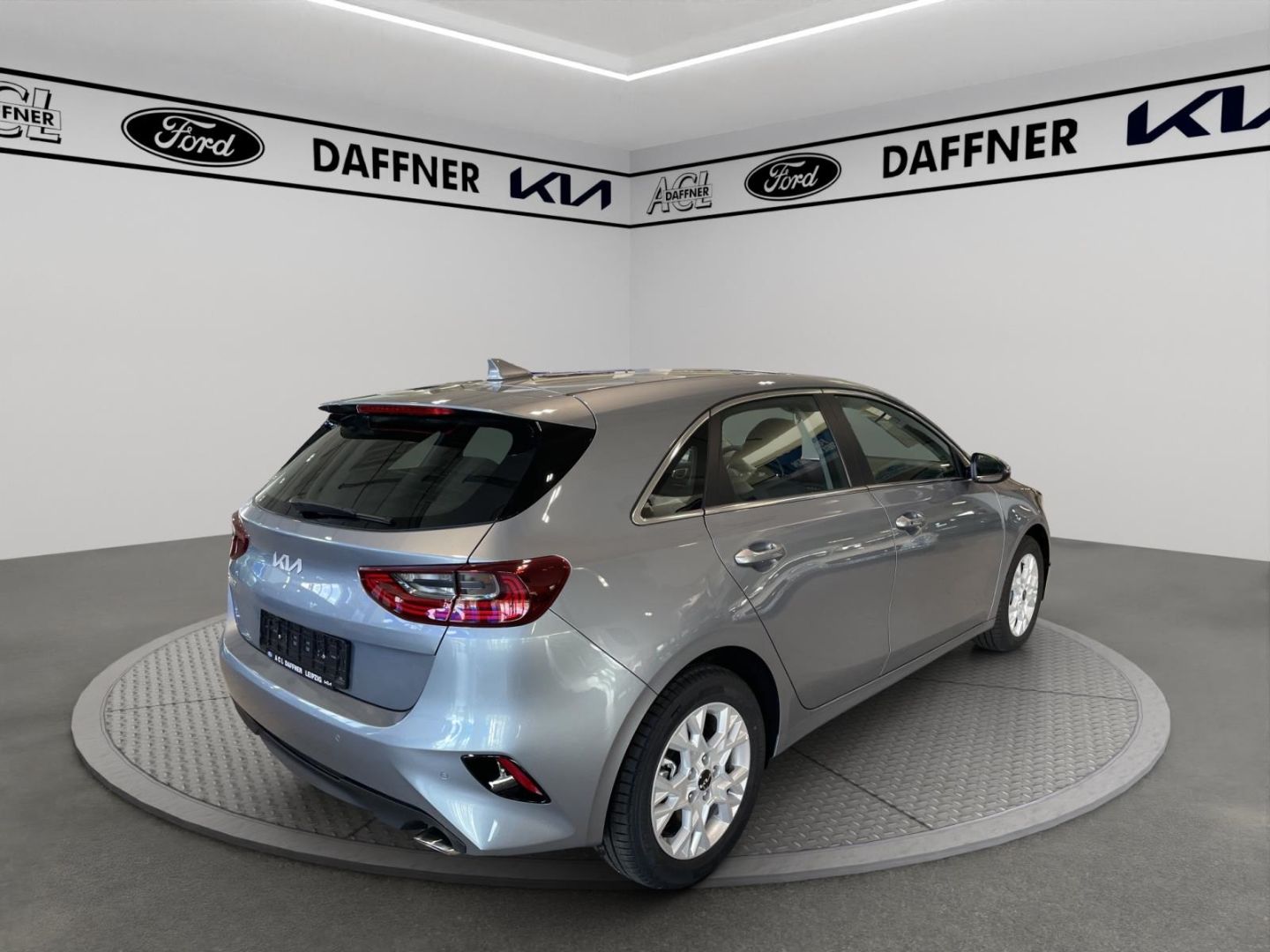 Fahrzeugabbildung Kia Ceed Ultimate Edition Kamera totWinkASS Navi