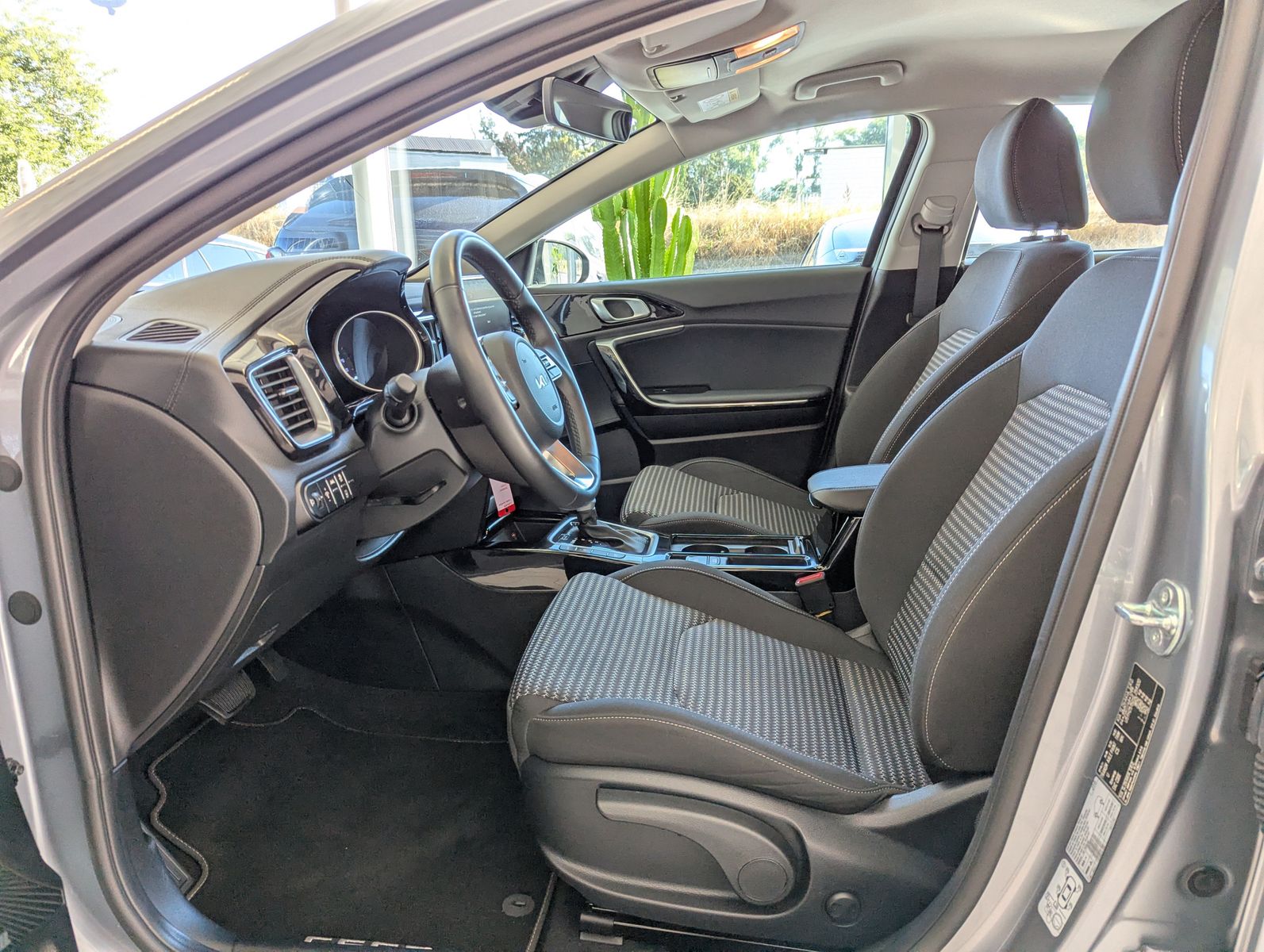 Fahrzeugabbildung Kia cee'd / Ceed 1.5 Spirit Limo JBL ACC Kamera 7J-G