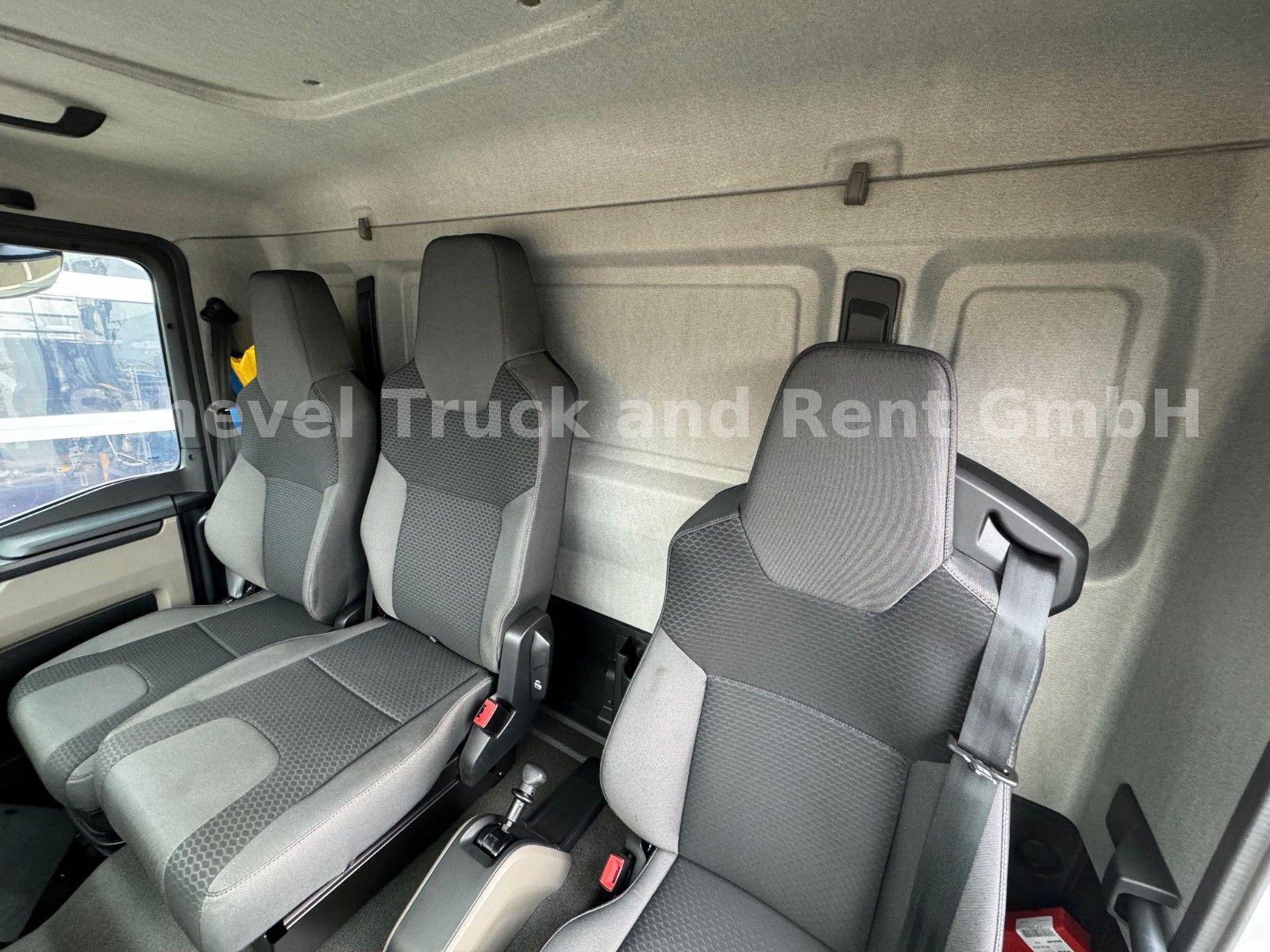 Fahrzeugabbildung MAN TGL 8.220 MEILLER TRIGENIUS 2x Ahk HIAB 072