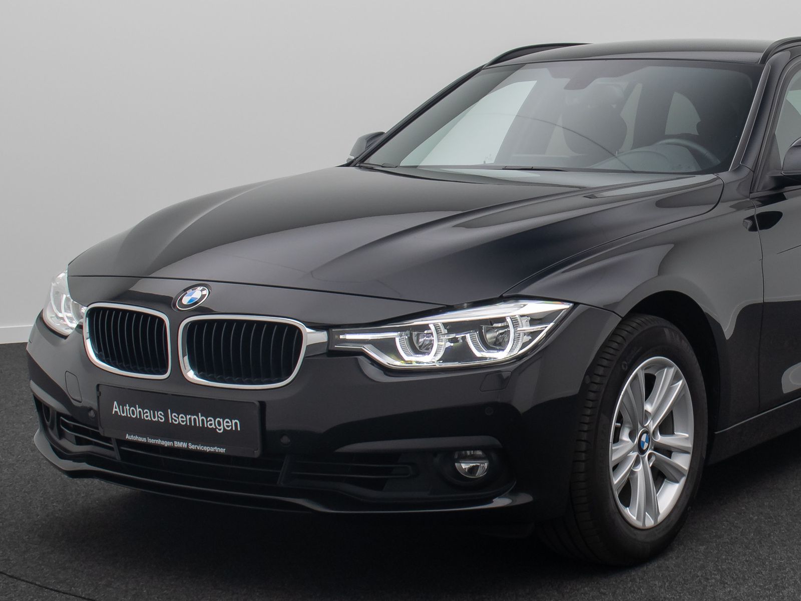 Fahrzeugabbildung BMW 320i GeschwindigReg ParkAss DAB H/K FernlichtAss