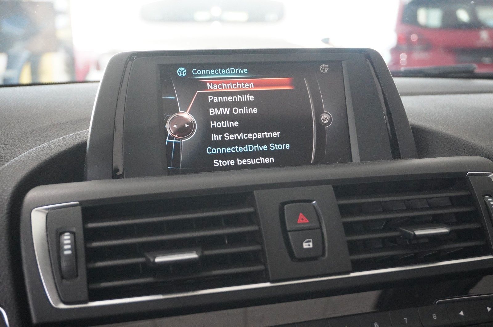 Fahrzeugabbildung BMW 220i COUPE SPORT LEDER/SHZ/PDC/USB/SCHIEBEDACH