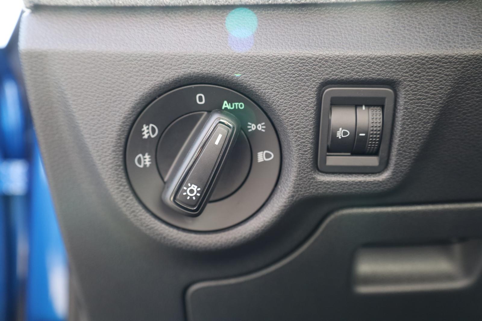 Skoda Kamiq 1.0 TSI DSG LED Kamera AHK Sitzheizung