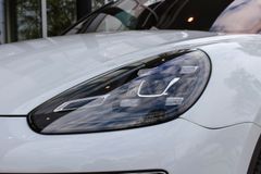 PORSCHE Cayenne S Diesel/ LUFTFAHR. PASM / PDLS+/ BOSE PORSCHE Cayenne S Diesel/ LUFTFAHR. PASM / PDLS+/ BOSE