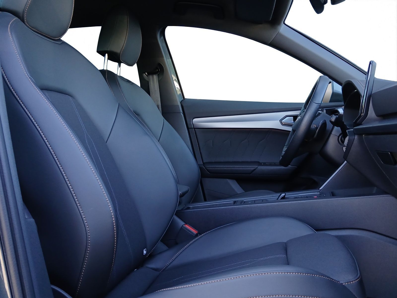 Cupra Formentor 1.5 TSI DSG 360 SHZ APP LED PDC foto 4