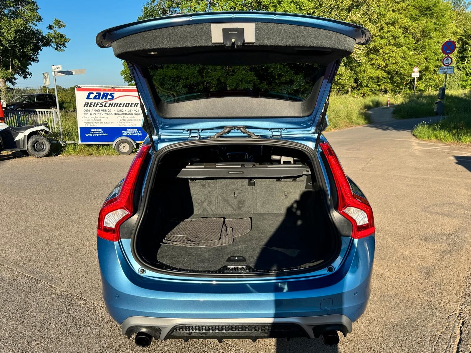 Volvo V60 Kombi R-Design*Navi*Kamera*LED* foto 14