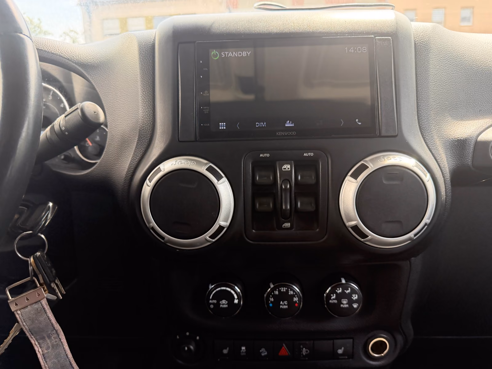 Jeep Wrangler Unlimited Sahara 2.8 CRD | 200 ch | BVA | Cuir | Sièges chauffants | Hardtop | Galerie de toit | Marchepieds
