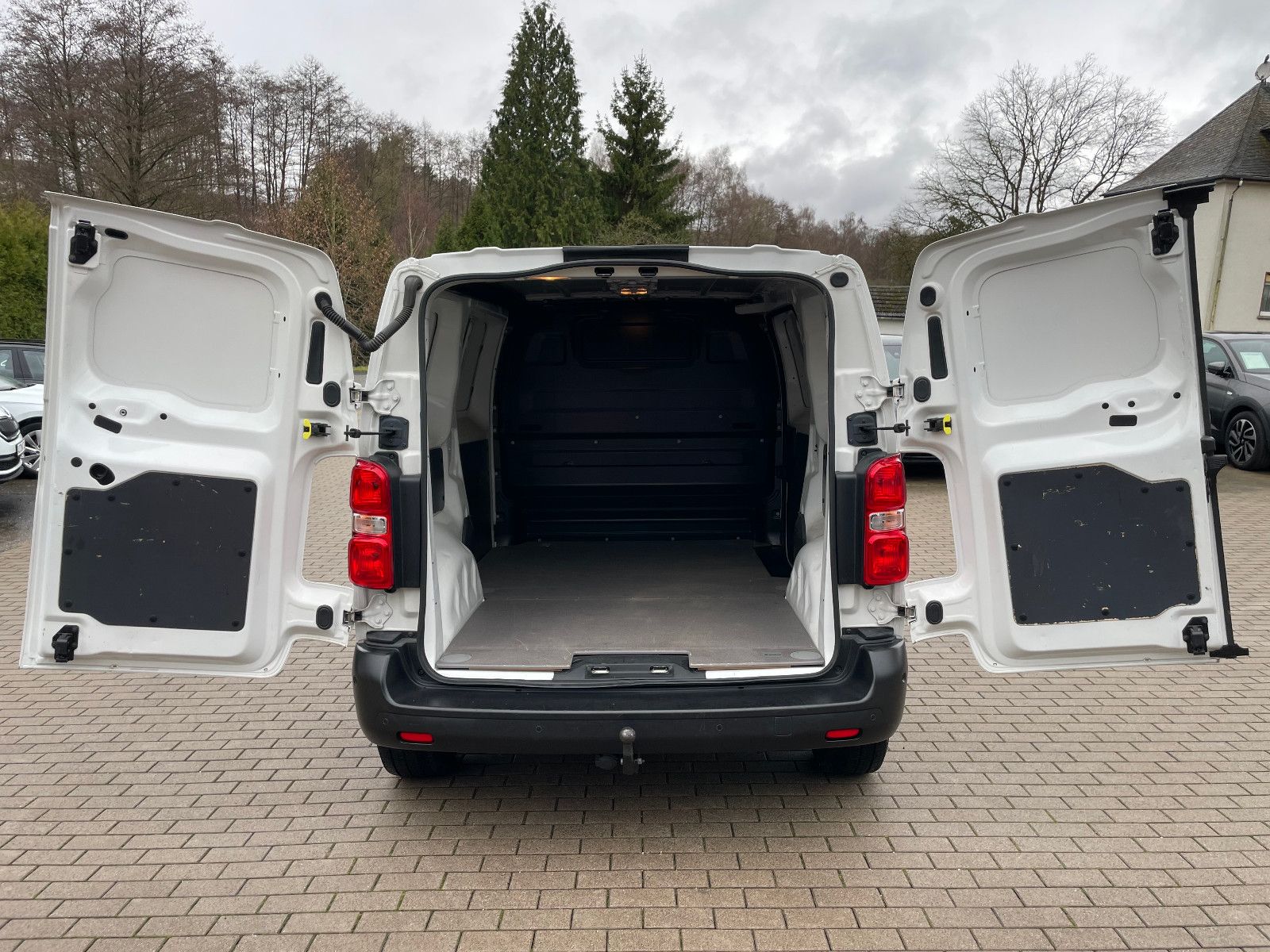 OPEL Vivaro, 2020, Diesel, 122 PS