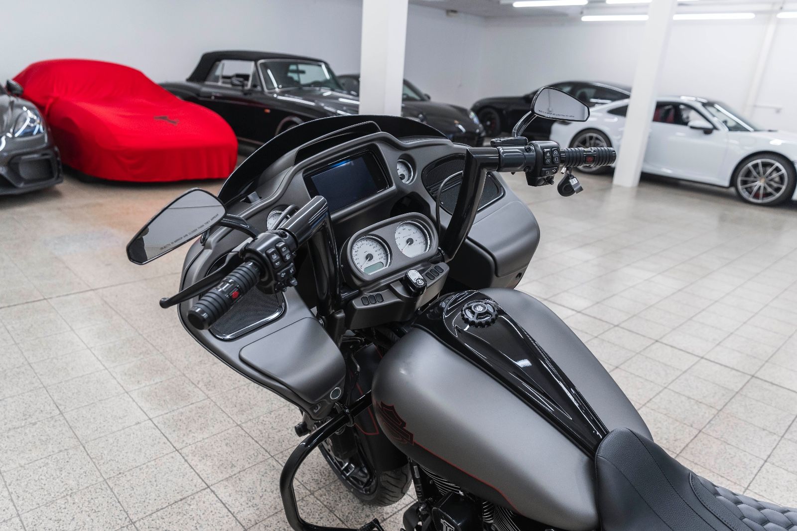 Fahrzeugabbildung Harley-Davidson FLTRX TOURING ROAD GLIDE