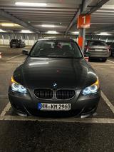 BMW 525i A - - BMW 525 in Hamburg