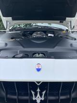 Maserati GranCabrio 4.7 V8 Sport Automatik Sport - Maserati GranCabrio: Von Privat
