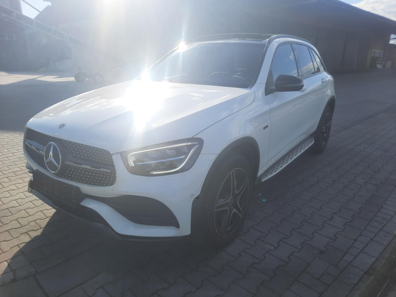Mercedes-Benz GLC 300 de 4Matic AMG/Pano/HeadUpDisplay/Memory