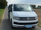 Volkswagen T6 Multivan Edition 30 DSG - Volkswagen T6 mit Benzin-Antrieb: Automatik