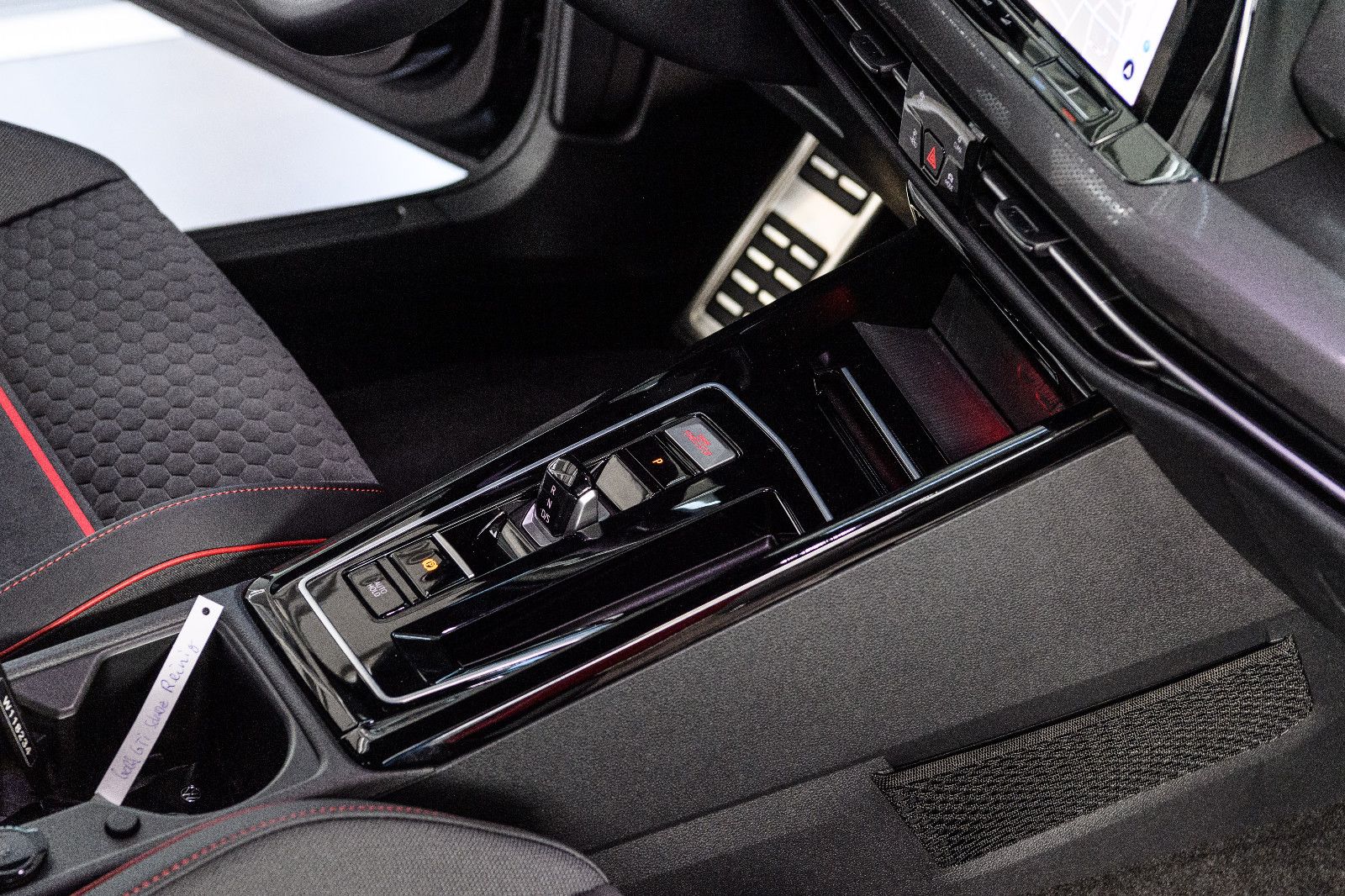 Fahrzeugabbildung Volkswagen Golf VIII GTI Clubsport *BLACK-STYLE*19"*KAMERA*