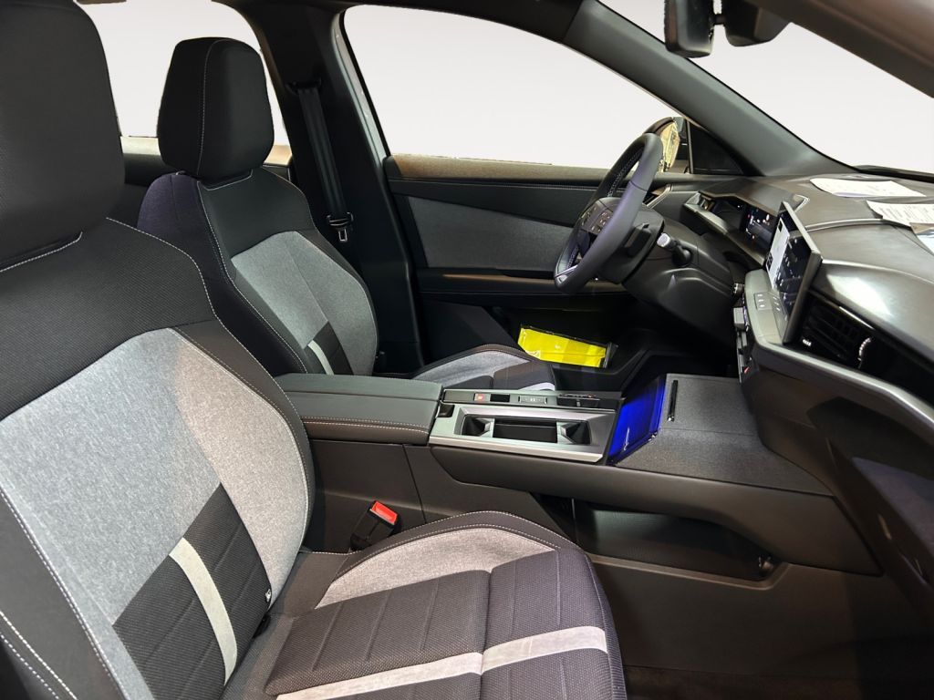 Fahrzeugabbildung Opel Grandland 1.2 DI Hybrid 48 V Automatik Edition