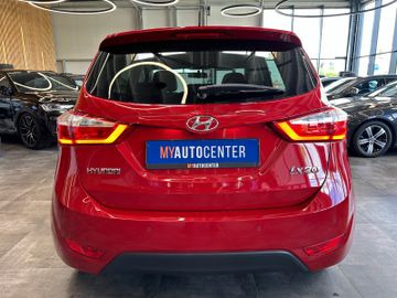 Hyundai ix20*TÜVSERVICE:NEU*SitzLenkradHZ*NAV*TEMPO*PD