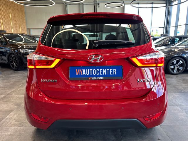 Hyundai ix20*TÜVSERVICE:NEU*SitzLenkradHZ*NAV*TEMPO*PD