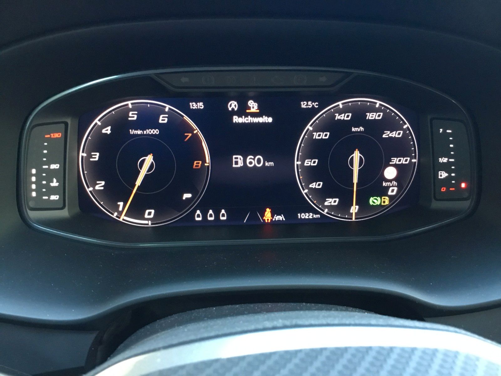 Fahrzeugabbildung CUPRA Ateca 2.0 TSI 4Drive DSG+Pano+AHK+19"+ACC+LED