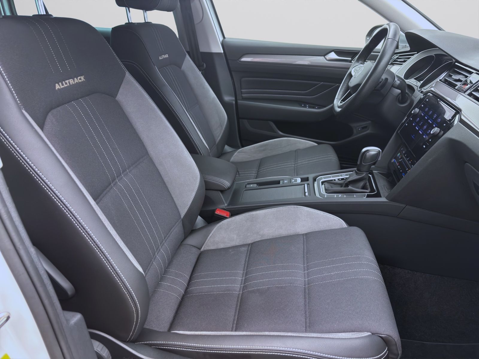 Volkswagen Passat Variant - Bild 17