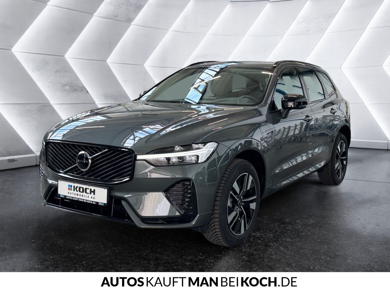 Volvo XC60 T6 AWD Plug-in Hybrid Plus Dark imagem 3