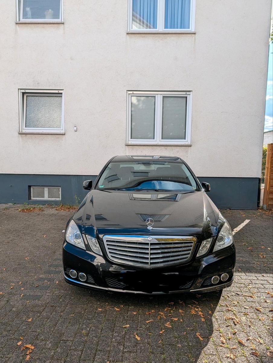 Mercedes-Benz E 300