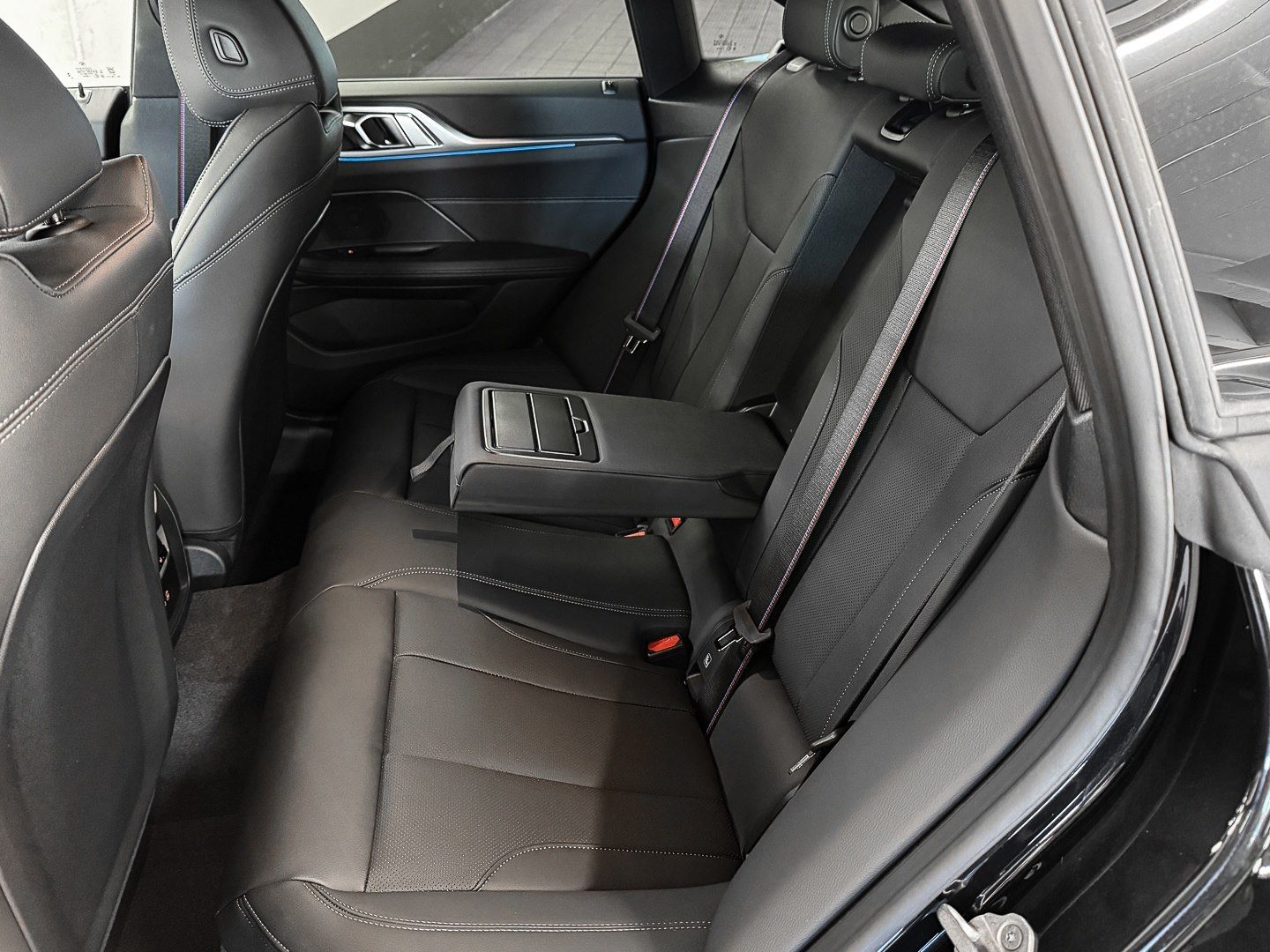 BMW i4 - Bild 16