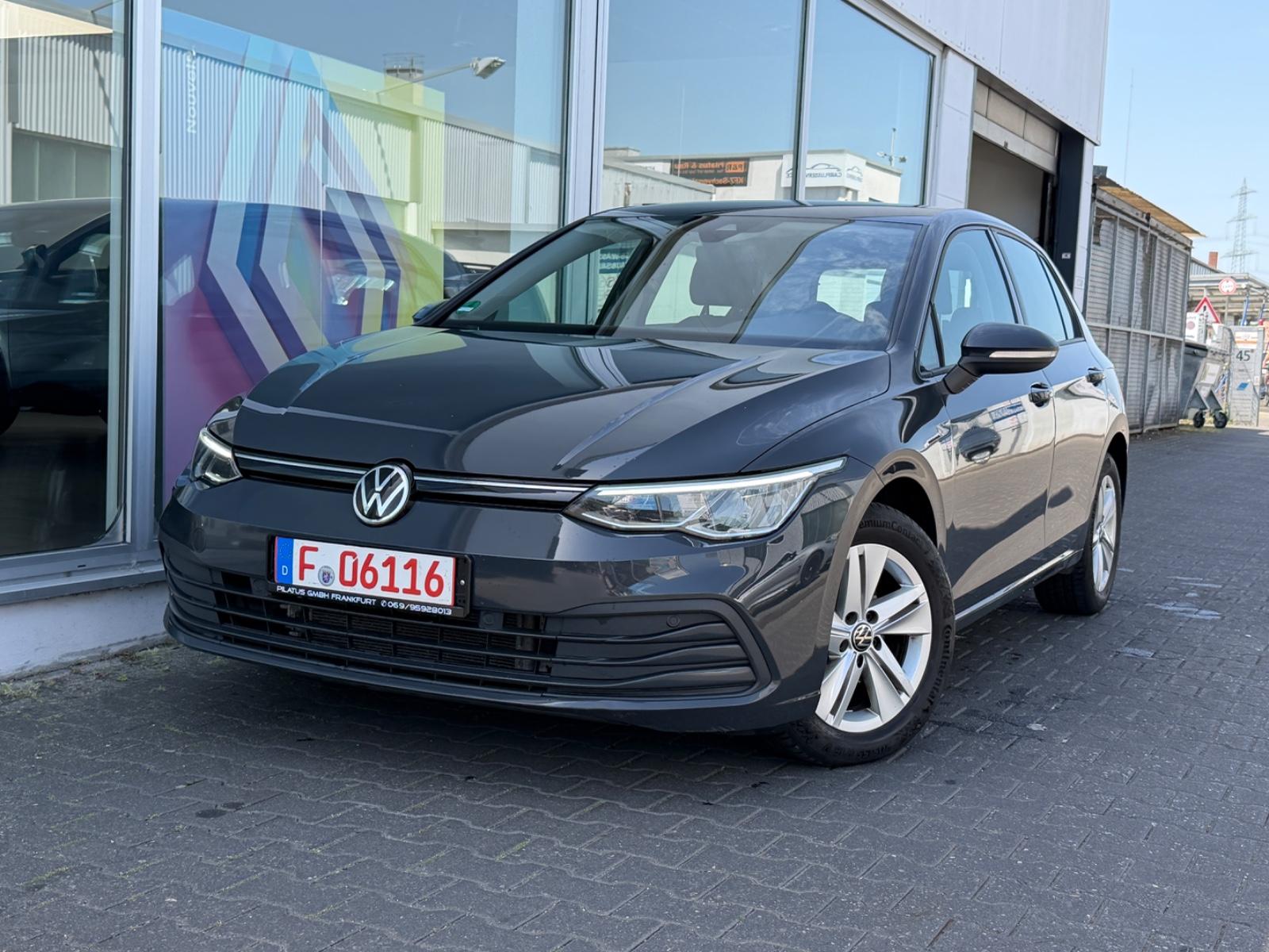 Volkswagen Golf VIII Lim. Life LED/Navi/Ambiente/ACC/PDC