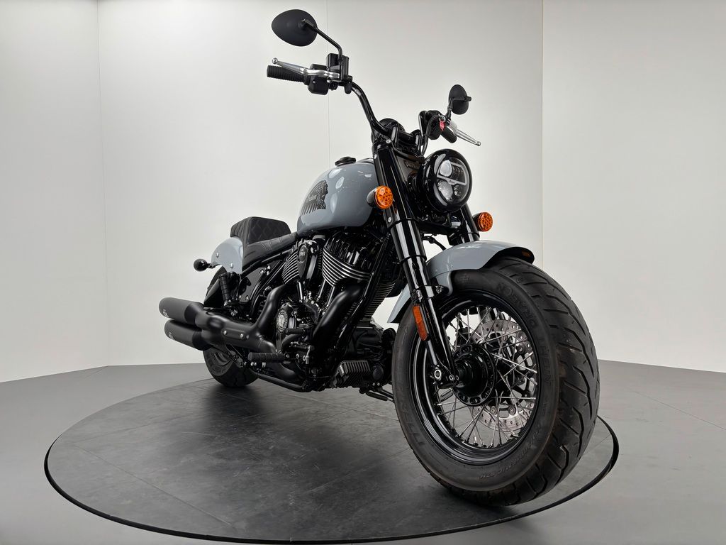 Fahrzeugabbildung Indian CHIEF BOBBER DARK HORSE *JEKILL & HYDE*