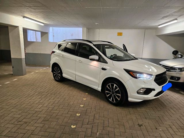 Ford Kuga 1.5 EcoBoost 2x4 ST-Line Panoram...