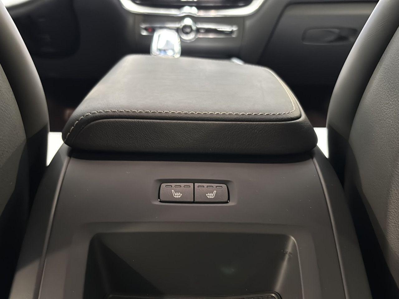 Volvo XC60 XC 60 Plus Dark AWD Bluetooth LED Klima, миниатюра 24