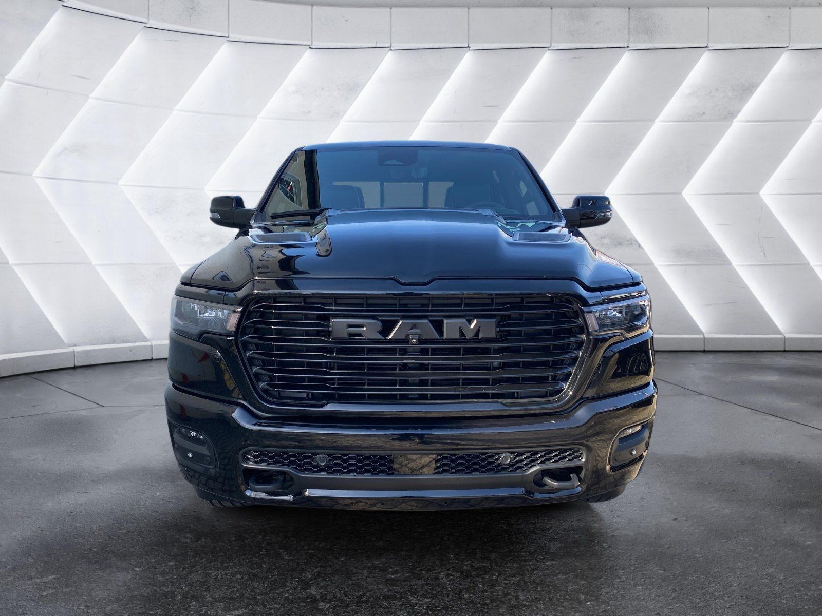 Dodge RAM 1500 Laramie Night Premium Plus Crew Cab HUD imagem 2