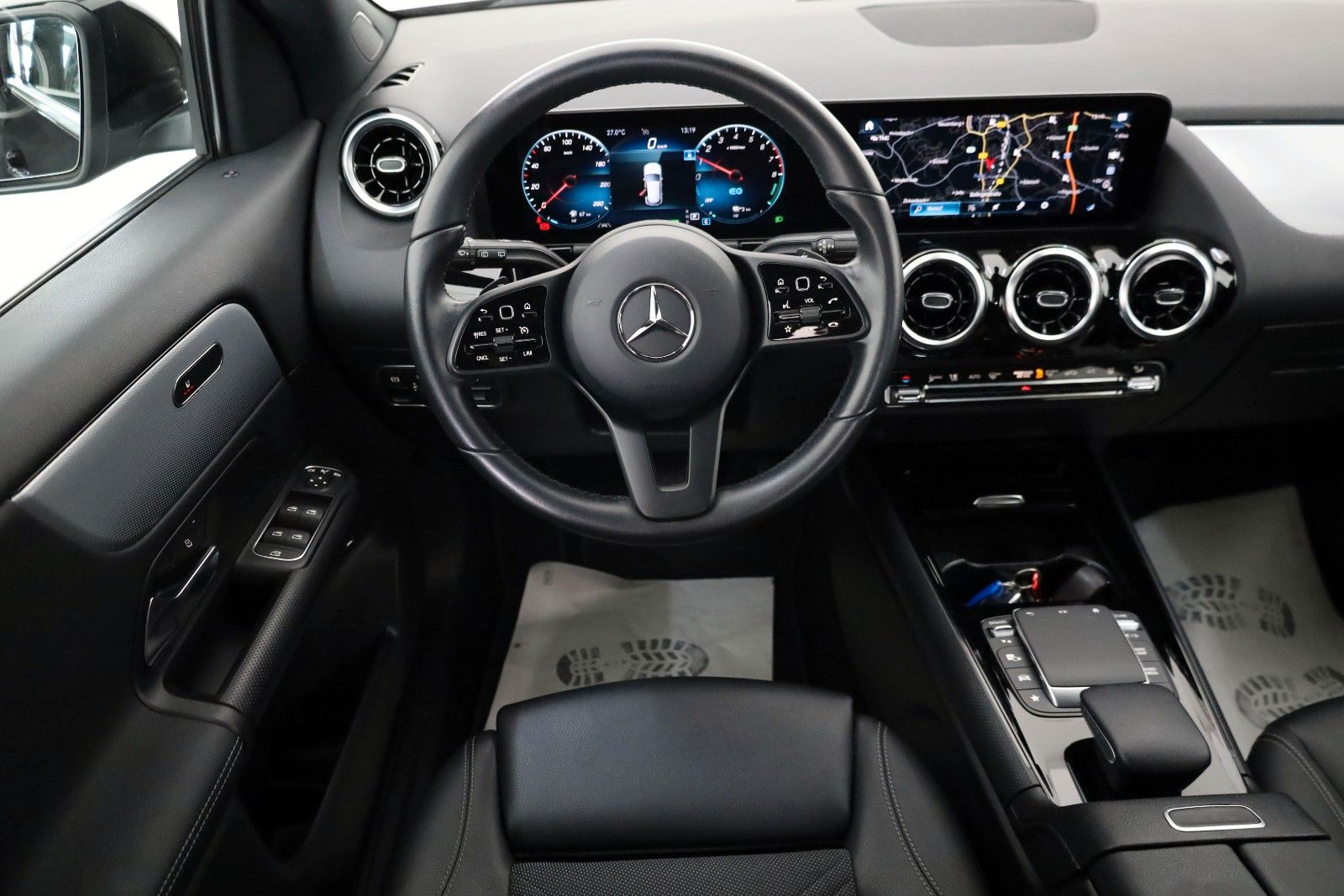Fahrzeugabbildung Mercedes-Benz GLA 250 e,Style, T.Leder,Navi,LED,Carplay,Kamera