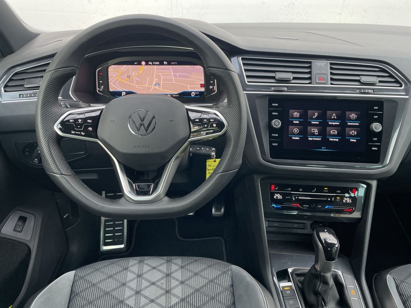 Tiguan 2.0 TDI DSG R-Line AHK/Matrix/360°Kamera/