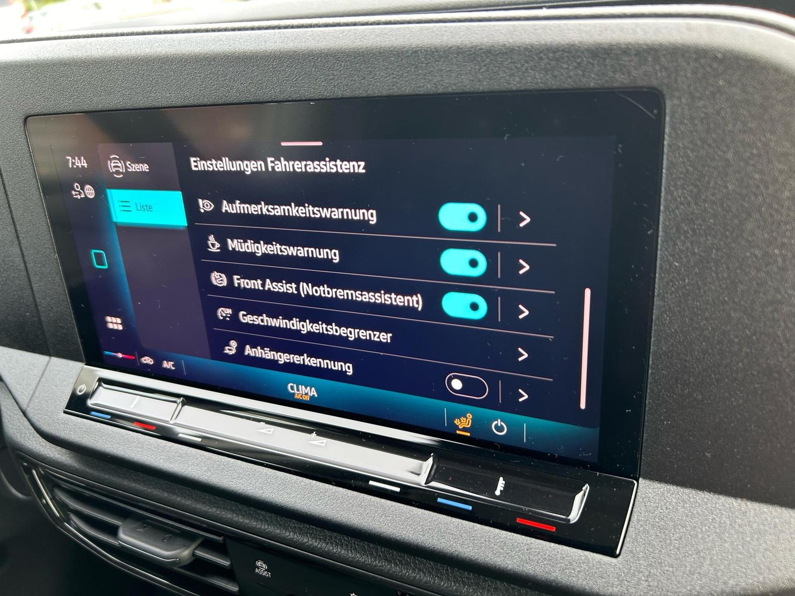 Volkswagen Caddy Cargo 1.5 TSI / AHK App-Connect