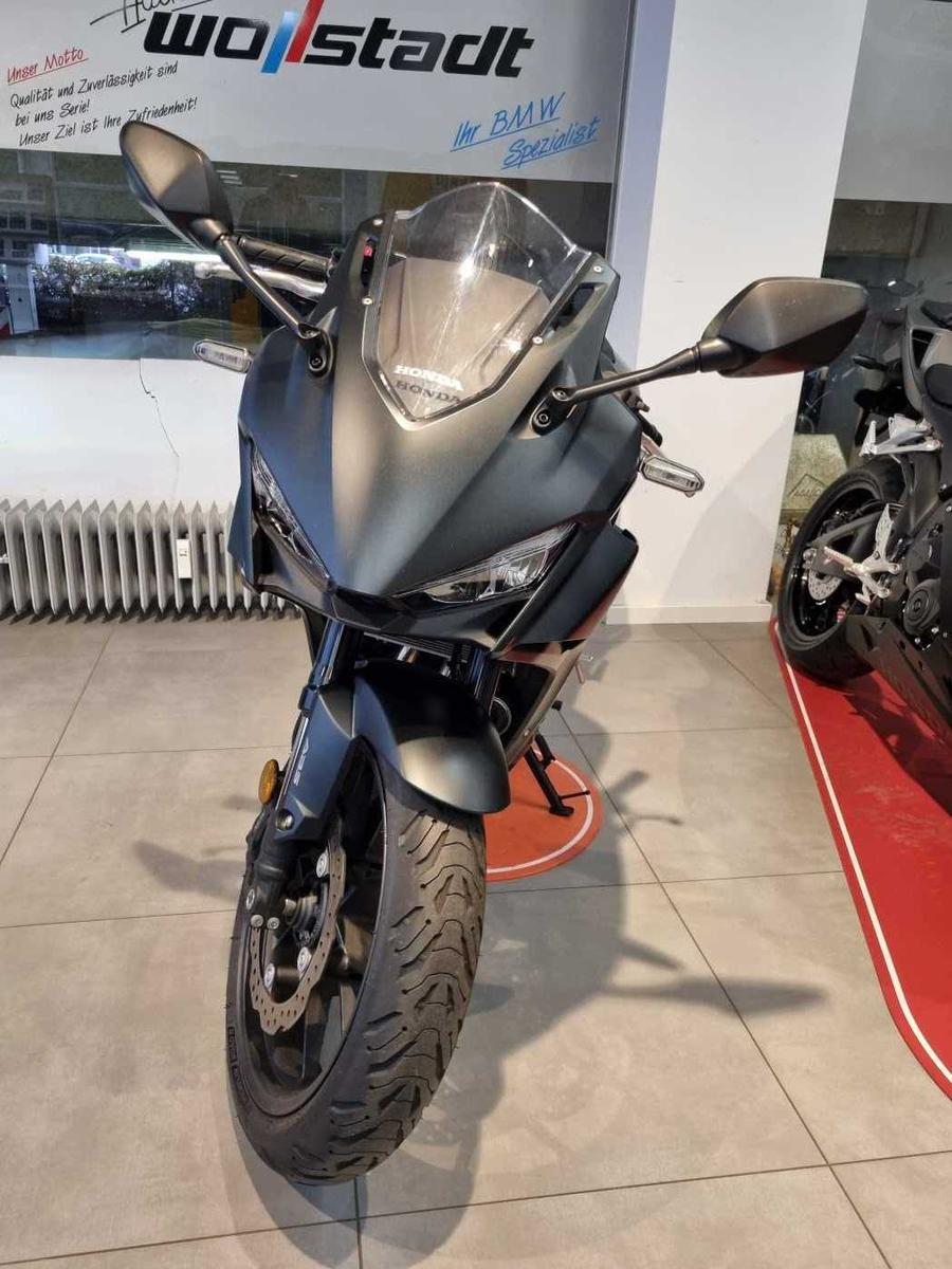Honda CBR 500R EURO 5 schwarz
