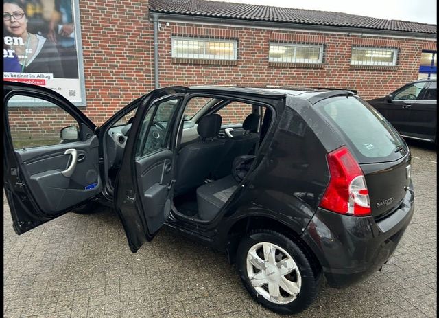 Dacia Sandero TÜV NEU!!