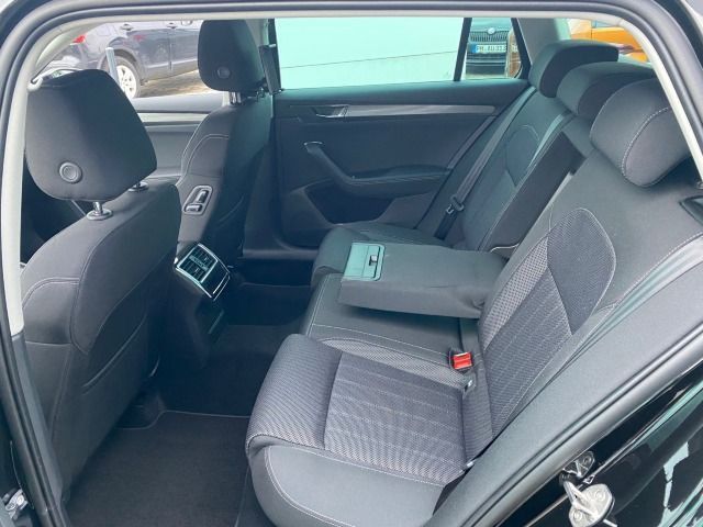 Fahrzeugabbildung SKODA Superb Combi *Matrix*RFK*19Zoll*Side Assist*eHec