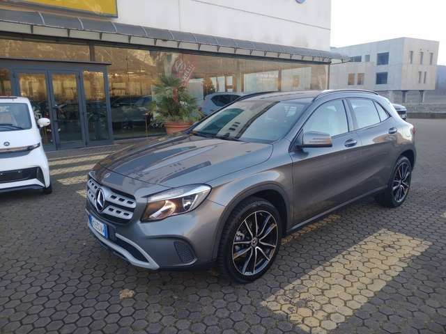 Mercedes-Benz GLA 180 GLA 180 d Business auto