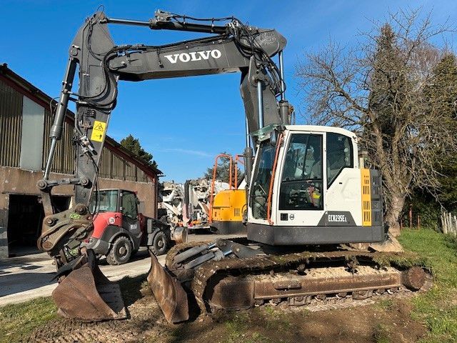 Volvo ECR 235 EL - SCHILD - VERSTELLAUSLEGER