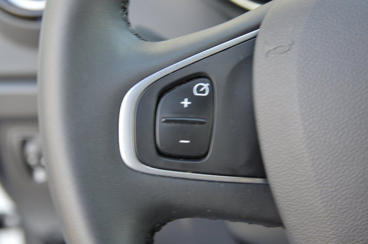 Fahrzeugabbildung Renault Captur   Limited SHZ Alu Ganzjahresreifen