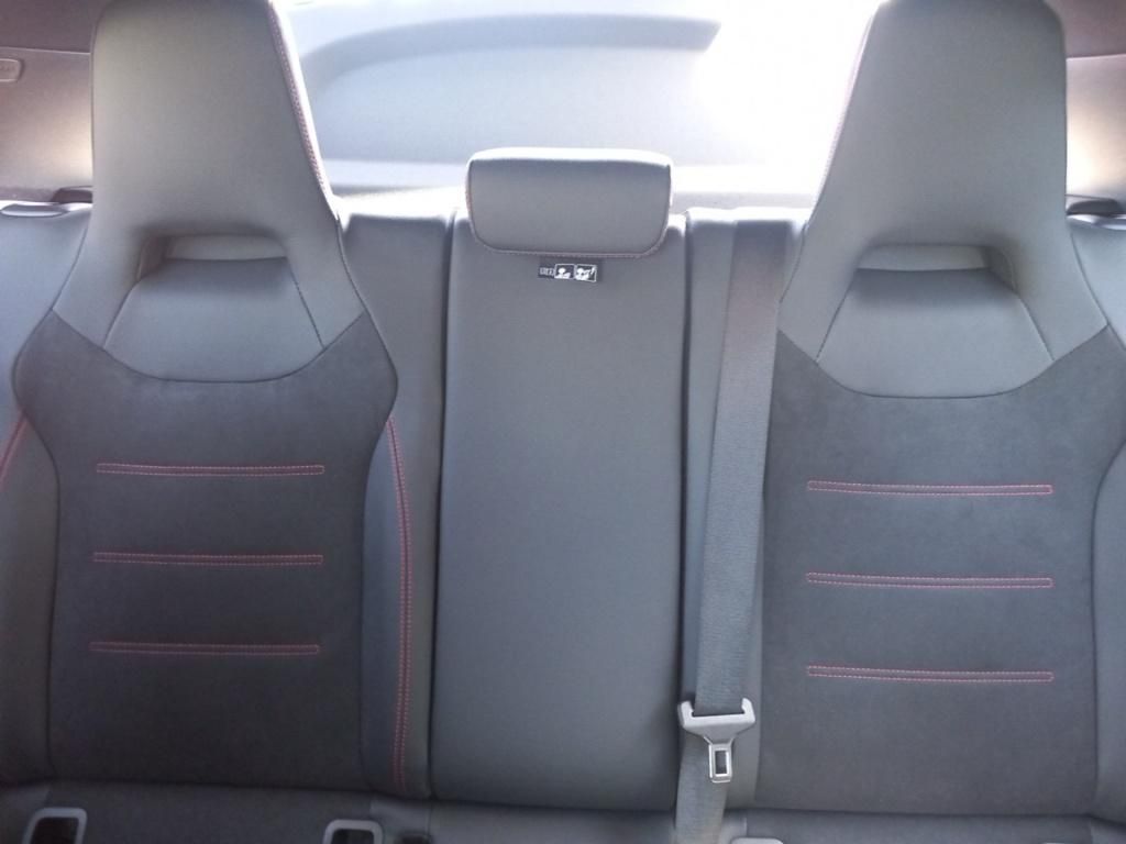 Fahrzeugabbildung Mercedes-Benz A 180 Kompaktlimousine AMG Line*Night Paket*LED